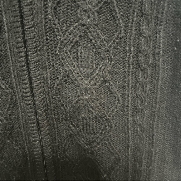 Denim & Co Black Sleeveless Zip-Up Sweater Vest NWOT - Picture 3 of 8